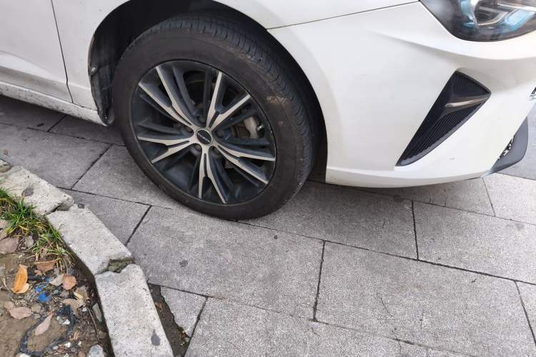 Used Roewe Ei5 2021 Ultra-Cool Edition Right Front Wheel Hub
