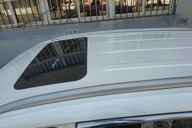 Used Roewe Ei5 2021 500 Admiration Edition Roof