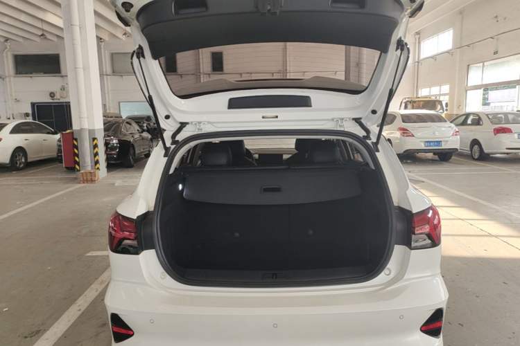 Used Roewe Ei5 2021 500 Prestige Edition Trunk