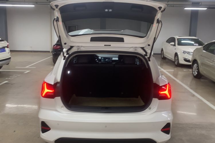 Used Roewe Ei5 2021 500 Admiration Edition Trunk