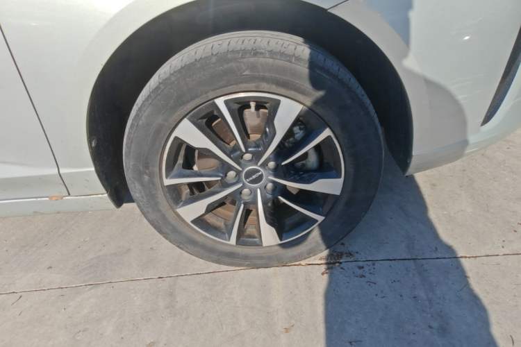 Used Roewe Ei5 2021 500 Prestige Edition Right Front Wheel Hub