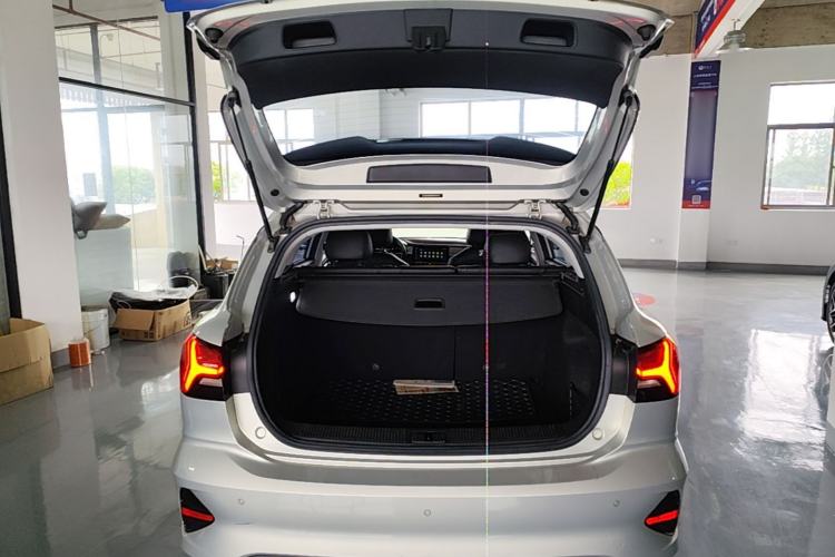 Used Roewe Ei5 2021 500 Admiration Edition Trunk