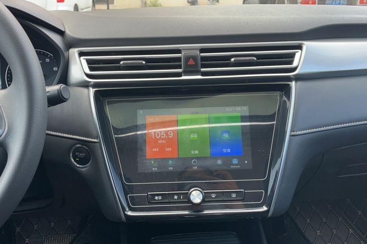 Used Roewe i5 2020 1.5L Automatic 4G Connected Linghao Edition Audio And AC Panel