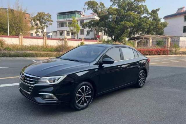 Roewe i5 2020 1.5L Automatic 4G Connect Luxury Flagship Edition مستعملة