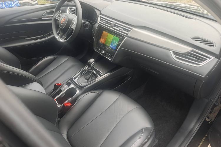 Used Roewe i5 2020 1.5L Automatic 4G Connect Luxury Flagship Edition Interior 1