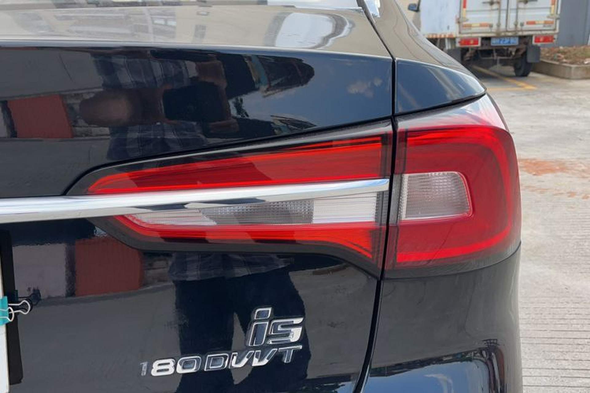 Used Roewe i5 2020 1.5L Automatic 4G Connected Linghao Edition Right Rear Taillight