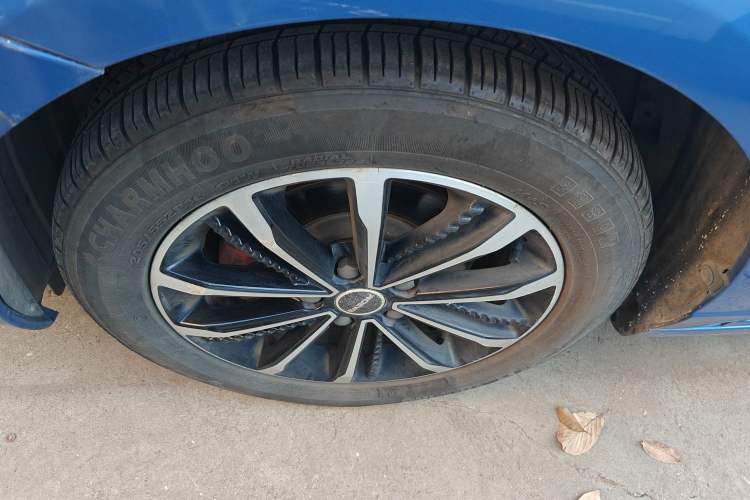 Used Roewe i5 2020 1.5L Automatic 4G Connect Luxury Flagship Edition Exterior 7