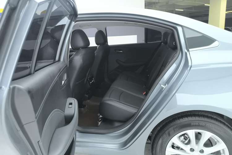 Used Roewe i5 2023 1.5L CVT Luxury Edition Right Rear Seat