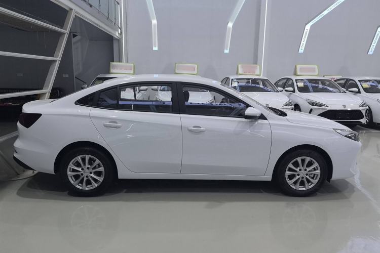 Used Roewe i5 2023 1.5L Manual Comfort Edition Exterior 2