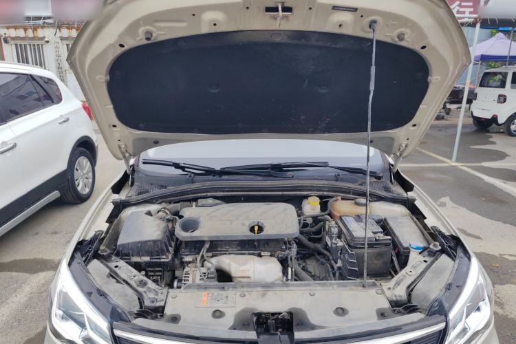 Used Roewe i5 2020 1.5L Automatic 4G Connect Luxury Flagship Edition Engine Bay