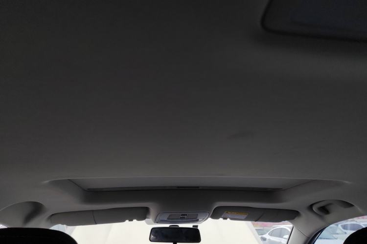 Used Roewe i5 2020 1.5L Automatic 4G Connect Luxury Flagship Edition Headliner
