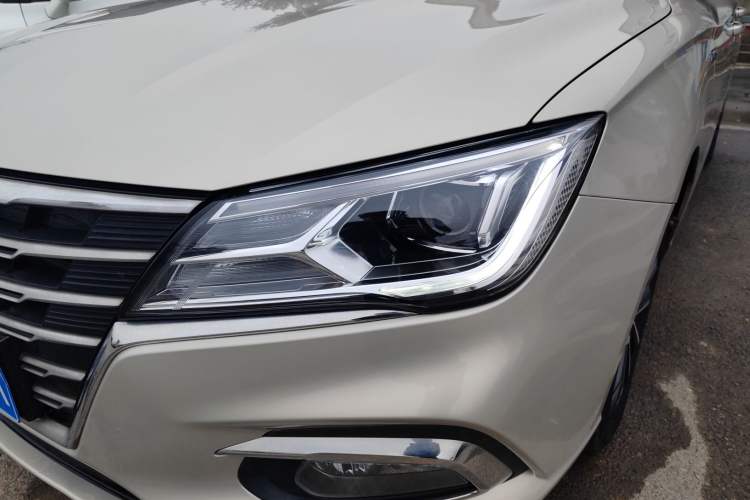 Used Roewe i5 2020 1.5L Automatic 4G Connect Luxury Flagship Edition Left Front Headlight