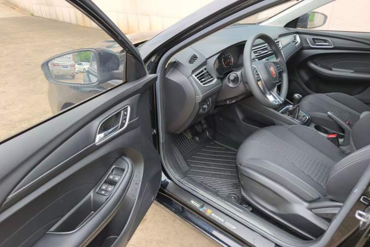 Used Roewe i5 2019 1.5L Manual 4G Connected Langyue Edition Driver Seat