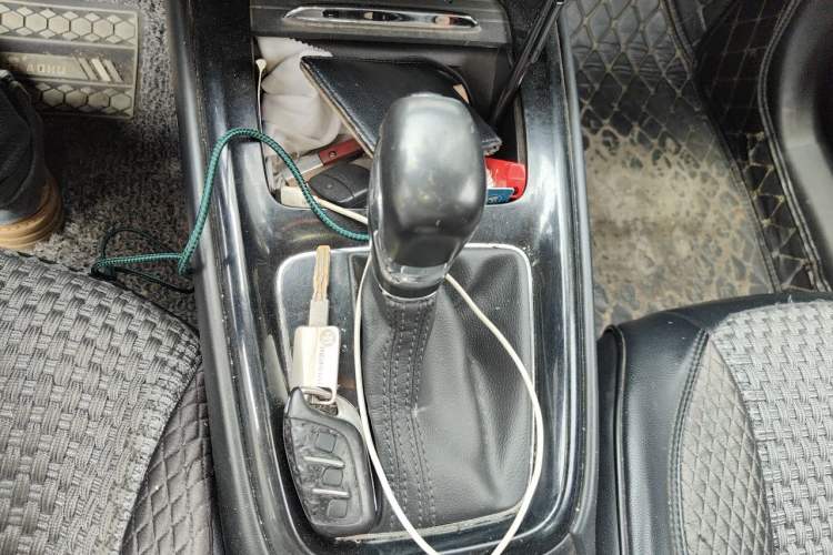 Used Roewe i5 2019 1.5L Automatic 4G Connected Langyue Edition Gear Lever