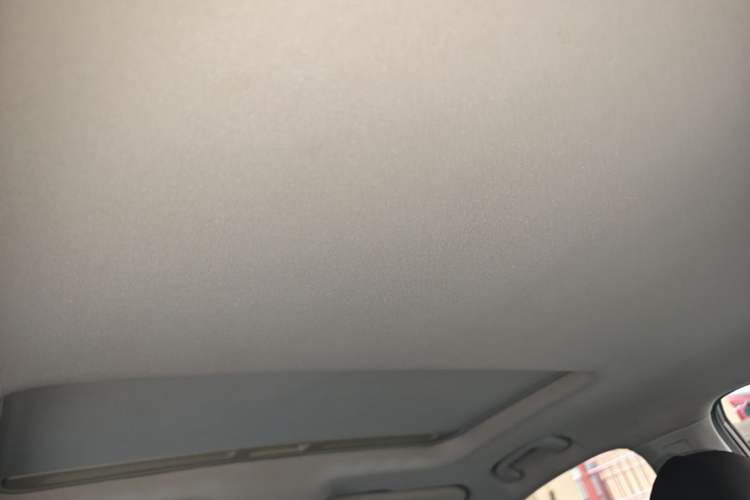Used Roewe i5 2019 1.5L Automatic 4G Connected Langyue Edition Headliner