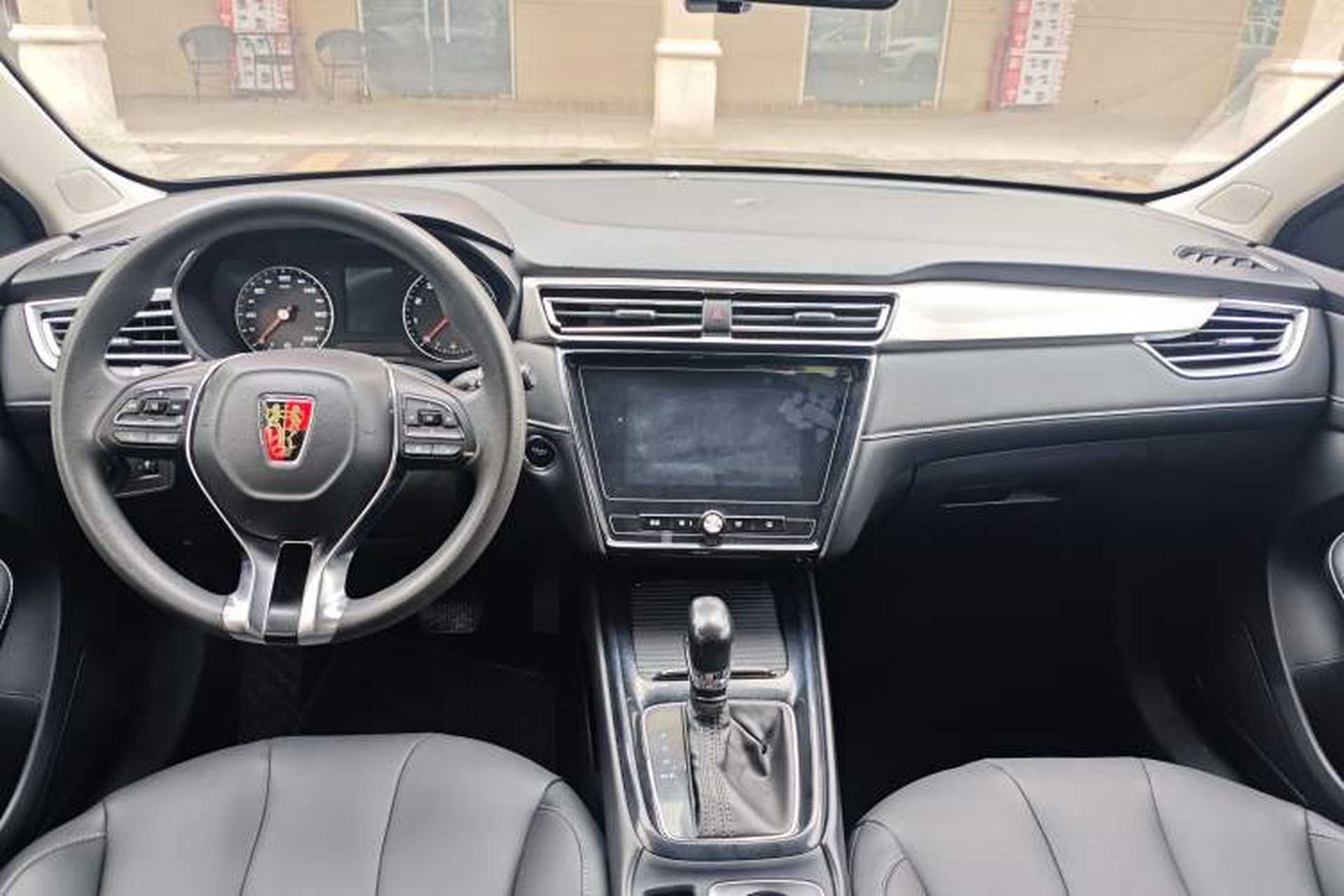 Used Roewe i5 2019 1.5L Automatic 4G Connected Langyue Edition Interior 1