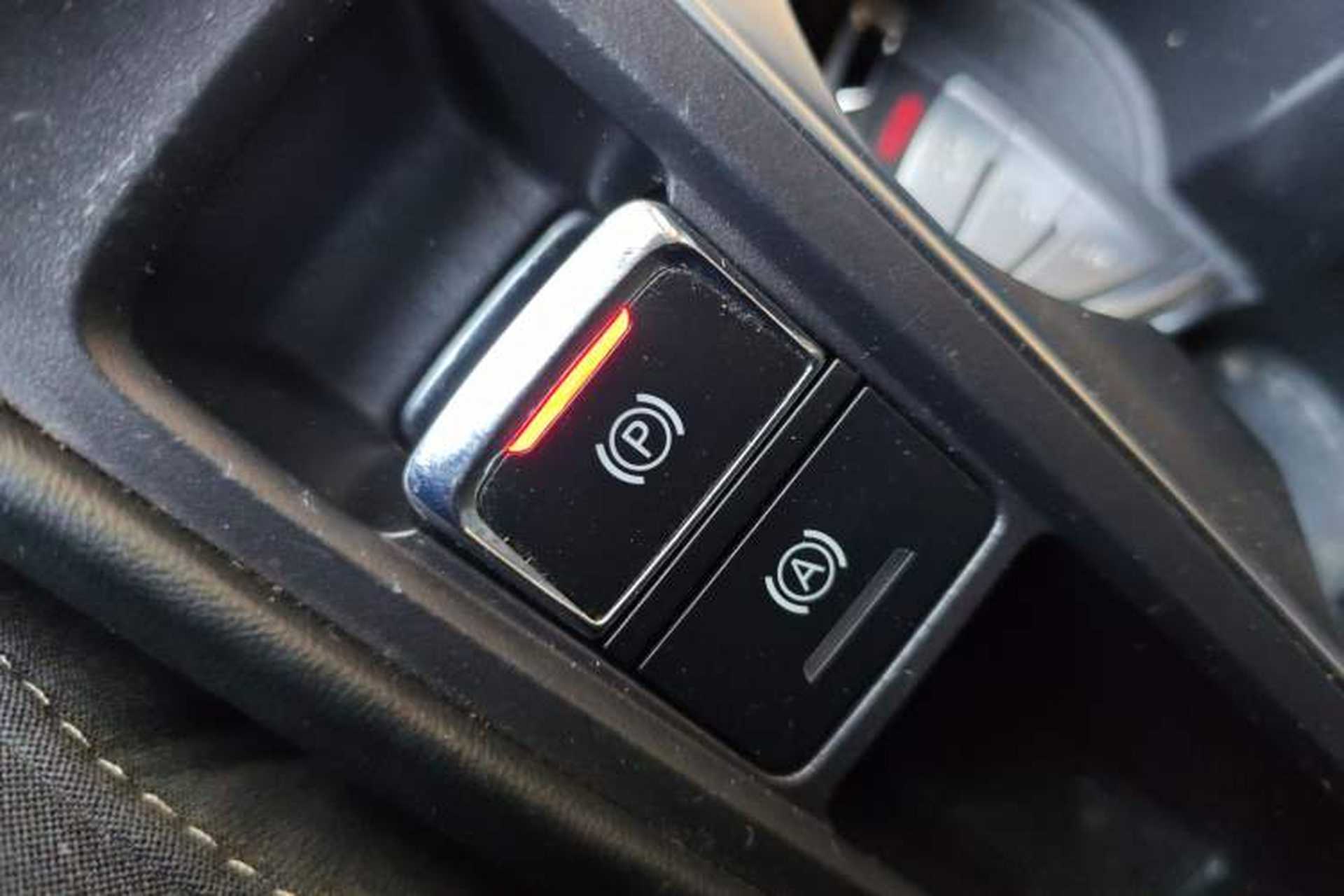 Used Roewe i5 2019 1.5L Automatic 4G Connected Langyue Edition Interior 1