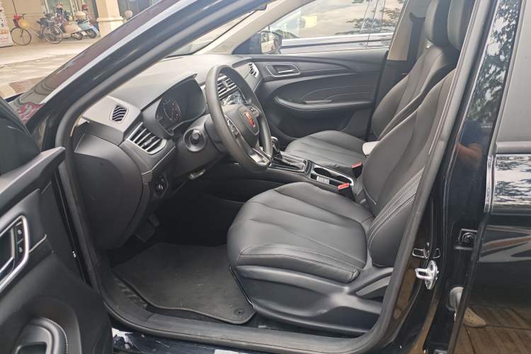 Used Roewe i5 2019 1.5L Automatic 4G Connected Langyue Edition Interior 2