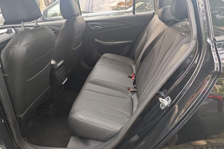 Used Roewe i5 2019 1.5L Automatic 4G Connected Langyue Edition Interior 3