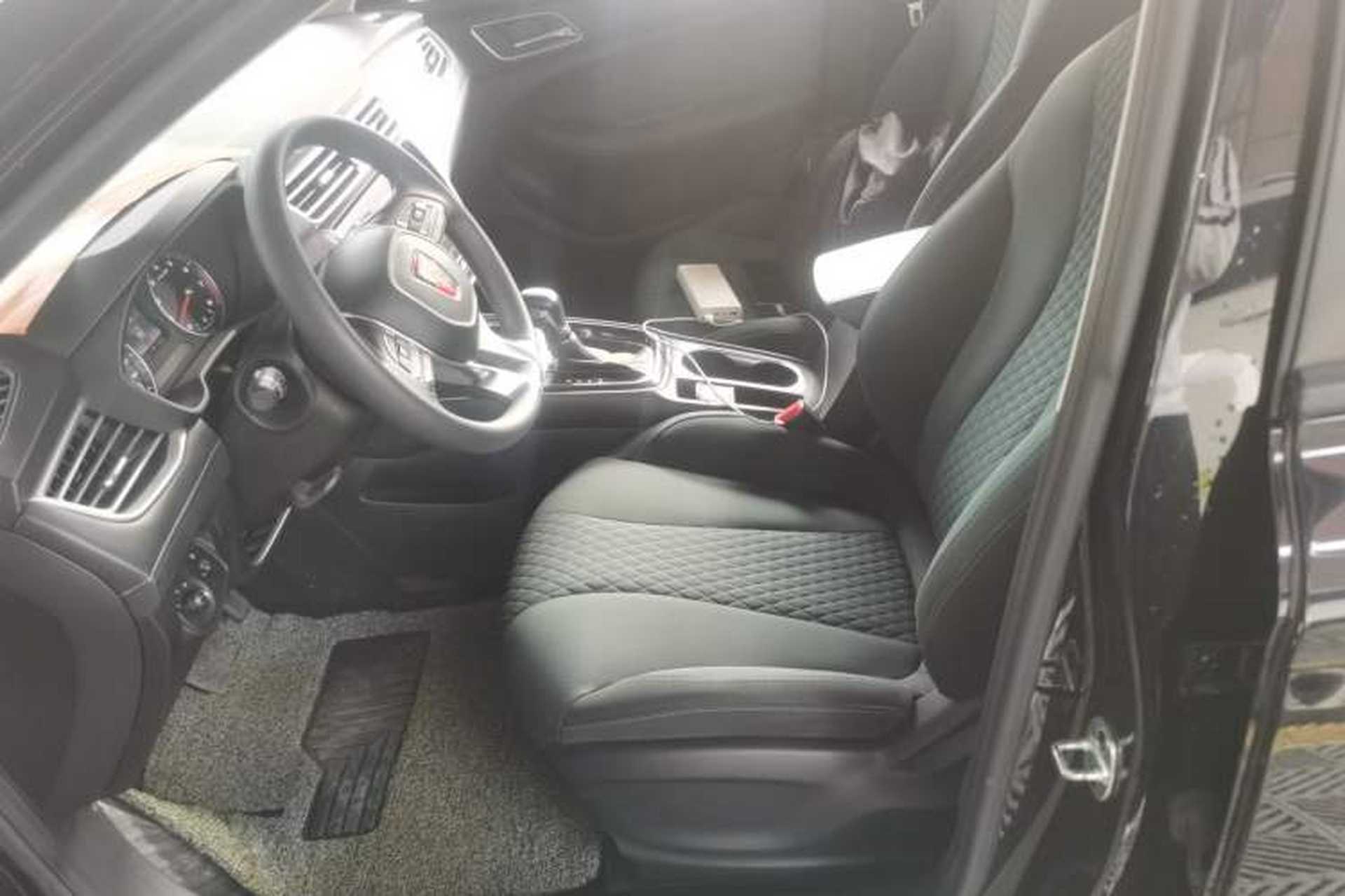 Used Roewe i5 2019 1.5L Automatic 4G Connected Langyue Edition Left Front Seat