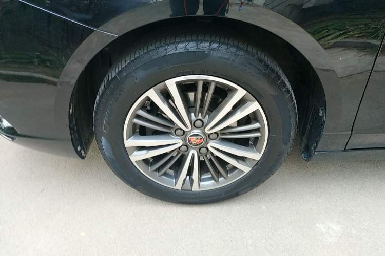 Used Roewe i5 2019 1.5L Manual 4G Connectable Langhao Edition Left Front Wheel Hub