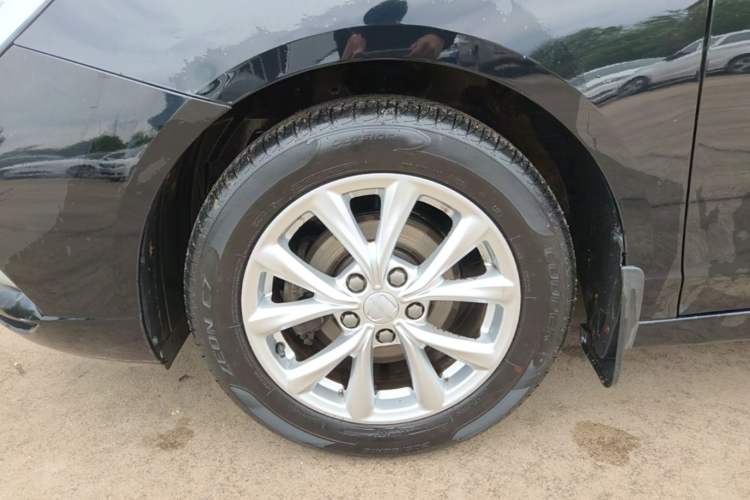 Used Roewe i5 2019 1.5L Manual 4G Connected Langyue Edition Left Front Wheel Hub