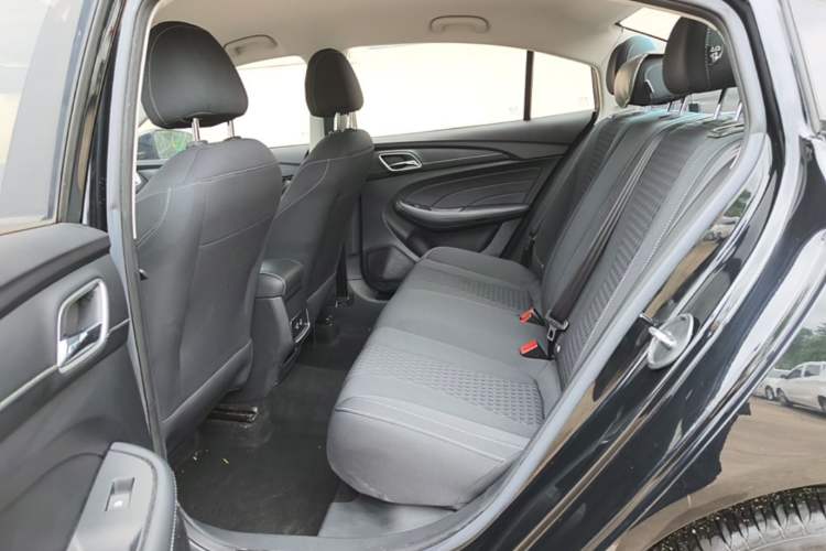 Used Roewe i5 2019 1.5L Manual 4G Connected Langyue Edition Left Rear Seat