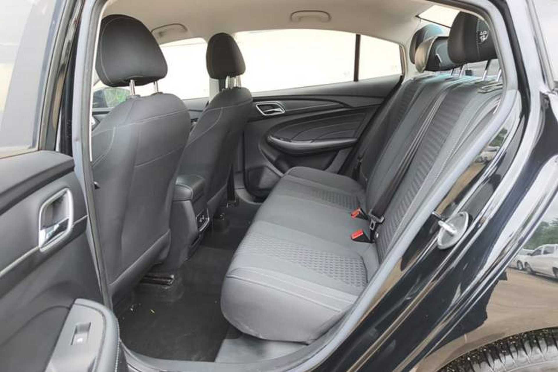 Used Roewe i5 2019 1.5L Manual 4G Connected Langyue Edition Left Rear Seat