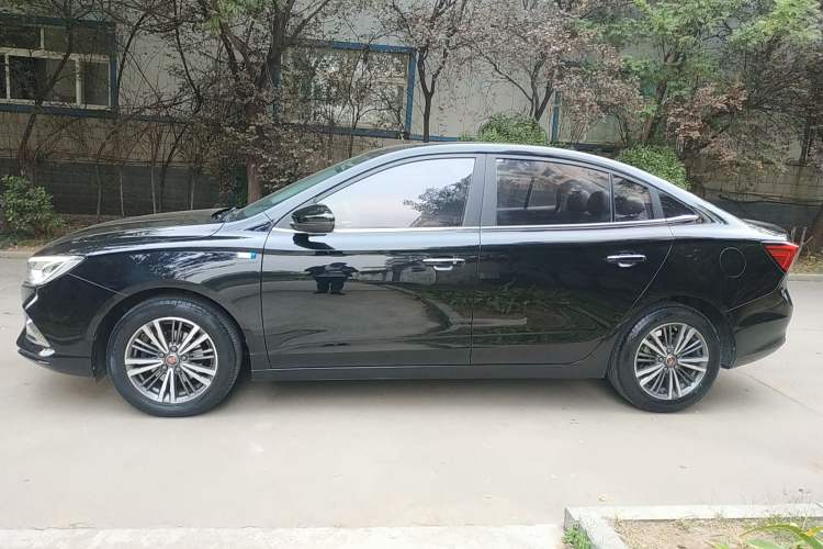 Used Roewe i5 2019 1.5L Manual 4G Connectable Langhao Edition Left Side