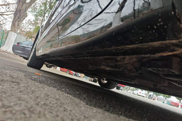 Used Roewe i5 2019 1.5L Automatic 4G Connected Langyue Edition Left Side Sill