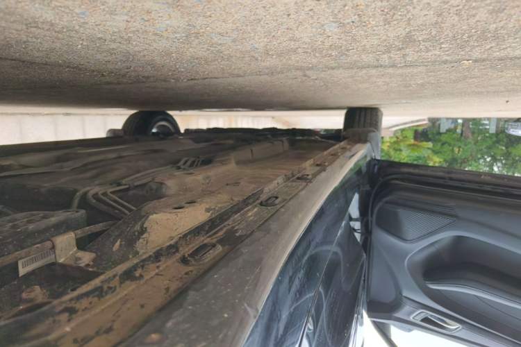 Used Roewe i5 2019 1.5L Manual 4G Connected Langyue Edition Left Side Sill