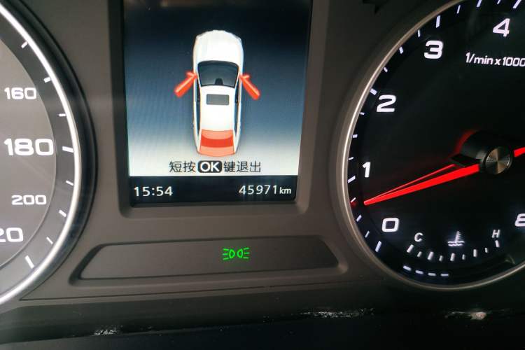 Used Roewe i5 2019 1.5L Manual 4G Connectable Langhao Edition Odometer Close Up