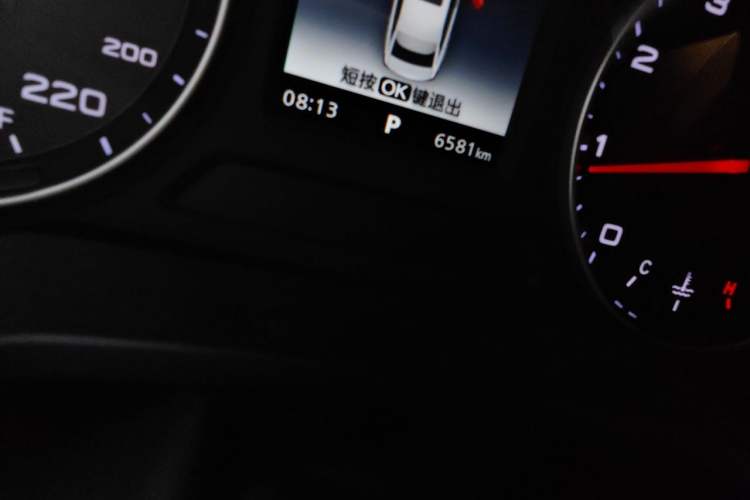 Used Roewe i5 2019 1.5L Automatic 4G Connected Linghao Flagship Edition Odometer Close Up