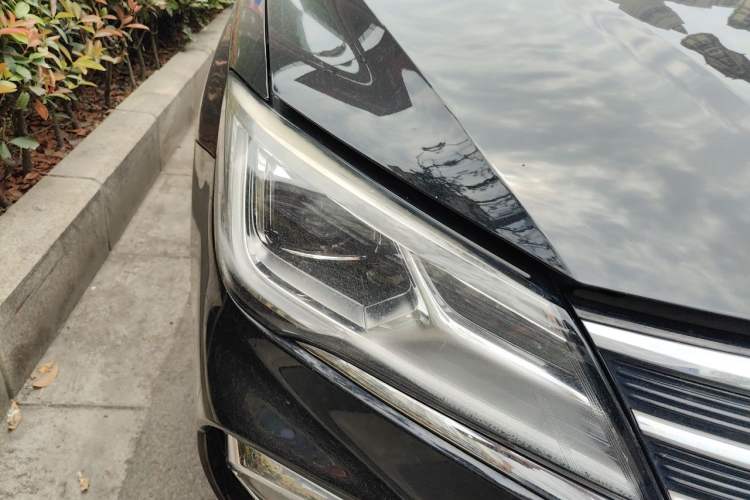 Used Roewe i5 2019 1.5L Automatic 4G Connected Langyue Edition Right Front Headlight