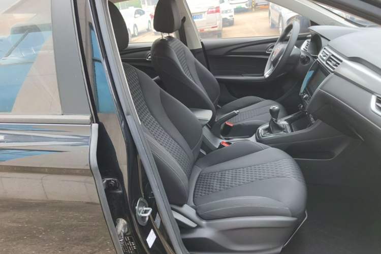 Used Roewe i5 2019 1.5L Manual 4G Connected Langyue Edition Right Front Seat