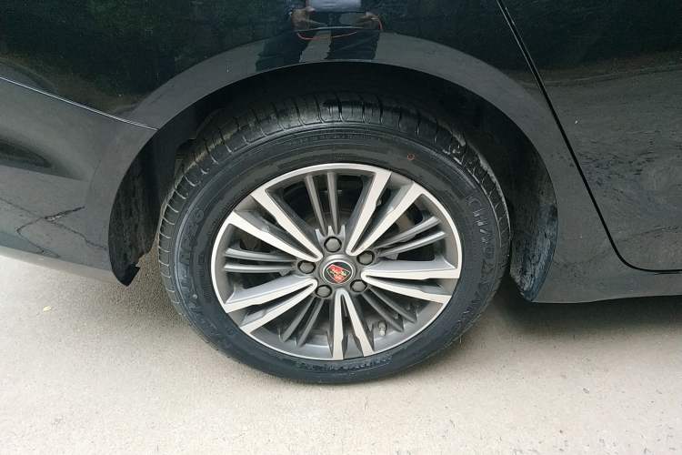 Used Roewe i5 2019 1.5L Manual 4G Connectable Langhao Edition Right Rear Wheel Hub