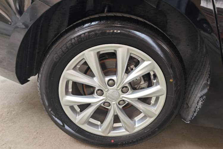 Used Roewe i5 2019 1.5L Automatic 4G Connected Langyue Edition Right Rear Wheel Hub