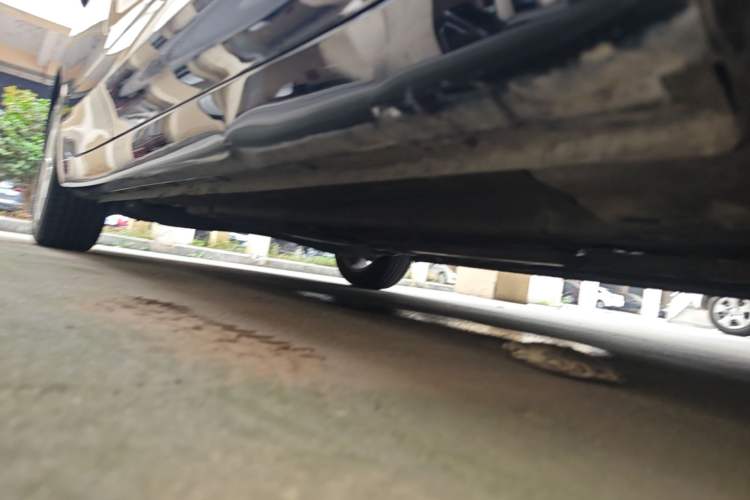 Used Roewe i5 2019 1.5L Automatic 4G Connected Langyue Edition Right Side Sill