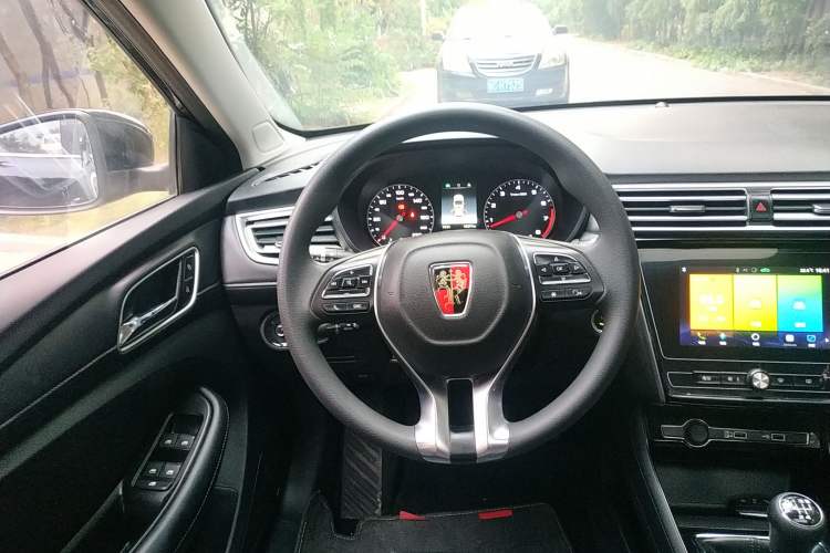Used Roewe i5 2019 1.5L Manual 4G Connectable Langhao Edition Steering Wheel