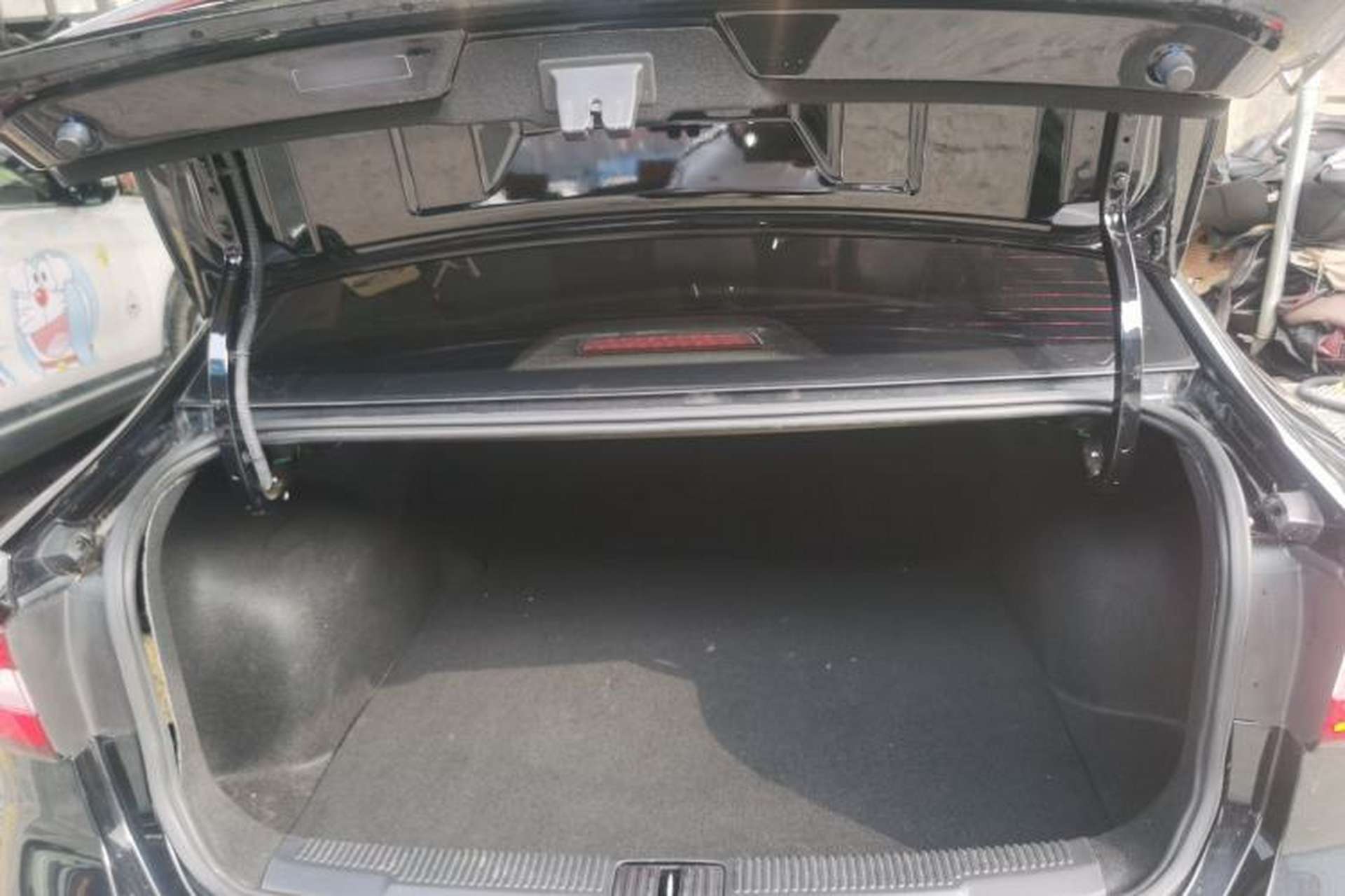Used Roewe i5 2019 1.5L Automatic 4G Connected Langyue Edition Trunk