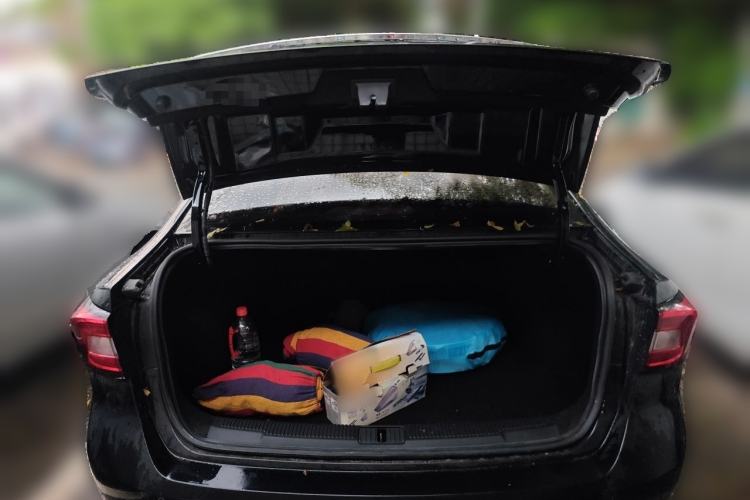 Used Roewe i5 2019 1.5L Automatic 4G Connected Linghao Flagship Edition Trunk