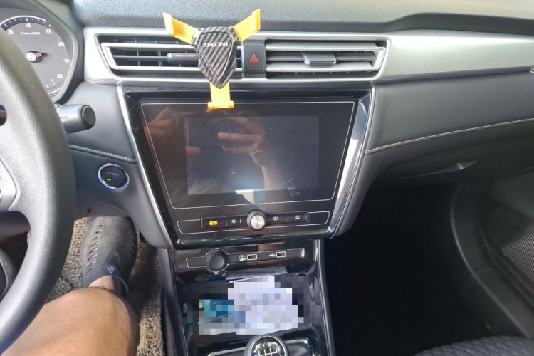 Used Roewe i5 2019 1.5L Manual 4G Connected Langyue Edition Audio And AC Panel