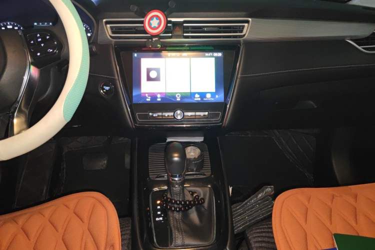 Used Roewe i5 2019 1.5L Automatic 4G Connected Langhao Edition Audio And AC Panel