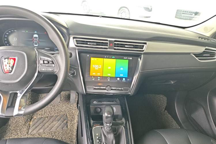 Used Roewe i5 2019 GL 20T Automatic 4G Connected & Ultra-Cool Play Edition Audio And AC Panel