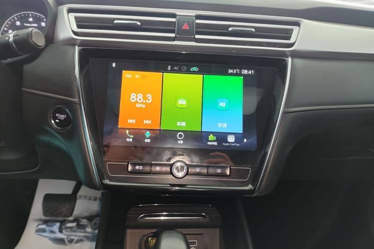 Used Roewe i5 2019 1.5L Automatic 4G Connected Linghao Flagship Edition Audio And AC Panel