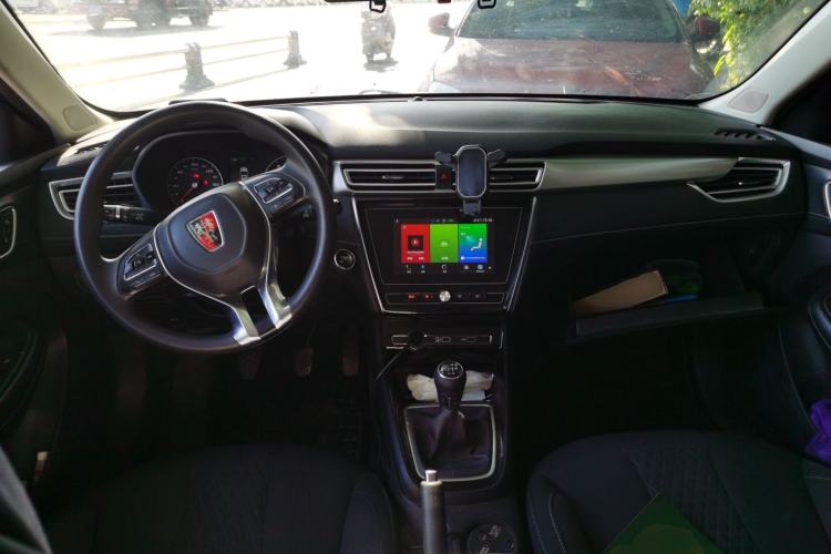 Used Roewe i5 2019 1.5L Manual 4G Connected Langyue Edition Center Console