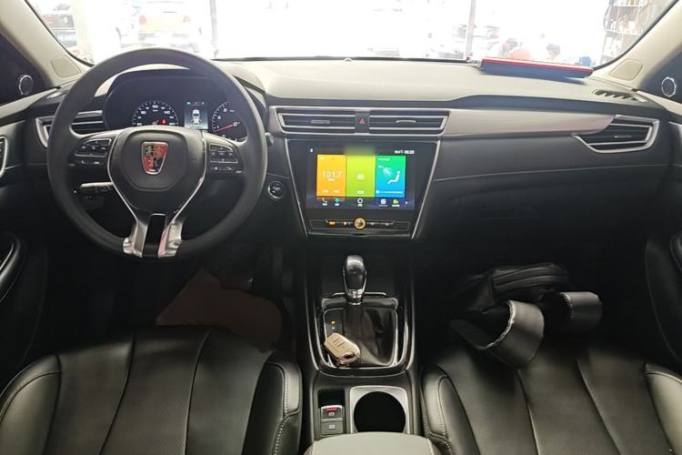 Used Roewe i5 2019 1.5L Automatic 4G Connected Langhao Edition Center Console