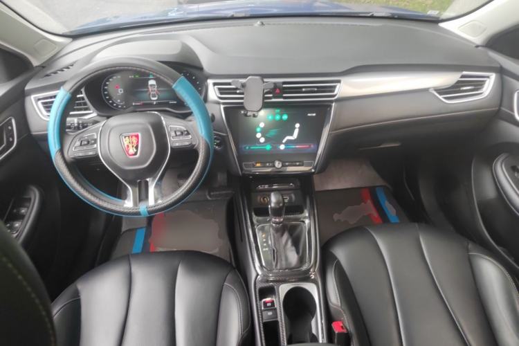 Used Roewe i5 2019 20T Automatic 4G Connect Luxury Flagship Edition Center Console
