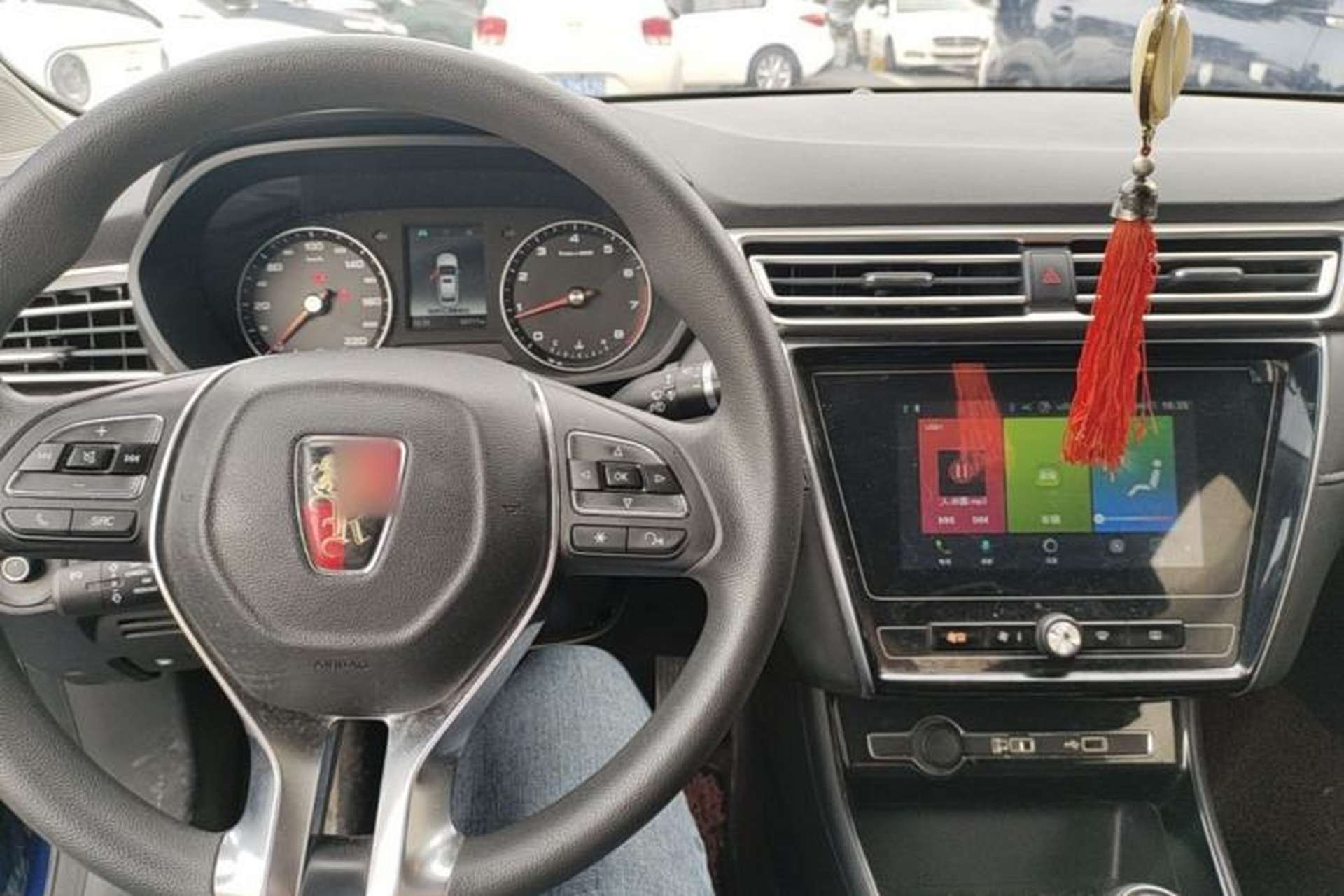 Used Roewe i5 2019 1.5L Manual 4G Connectable Langhao Edition Center Console