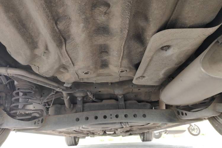 Used Roewe i5 2019 1.5L Automatic 4G Connected Linghao Flagship Edition Chassis Rear